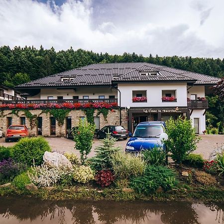 فندق جورا هومورولويفي  La Conac In Bucovina المظهر الخارجي الصورة