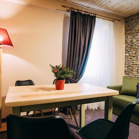 فندق جورا هومورولويفي  La Conac In Bucovina المظهر الخارجي الصورة