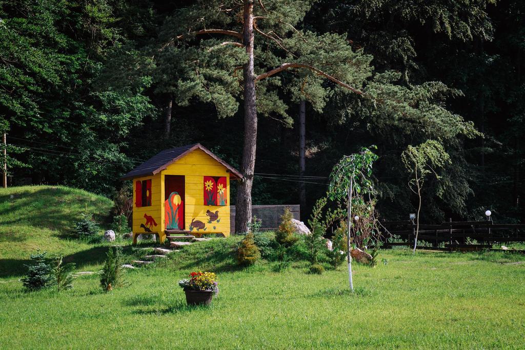 فندق جورا هومورولويفي  La Conac In Bucovina المظهر الخارجي الصورة