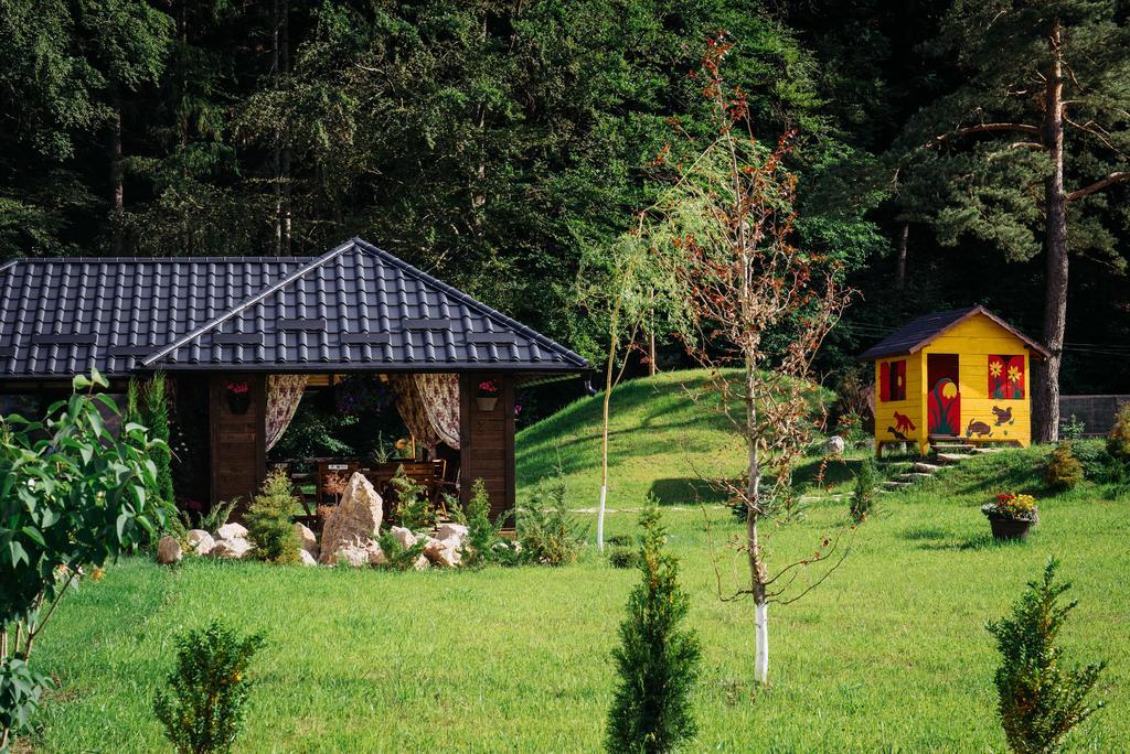 فندق جورا هومورولويفي  La Conac In Bucovina المظهر الخارجي الصورة