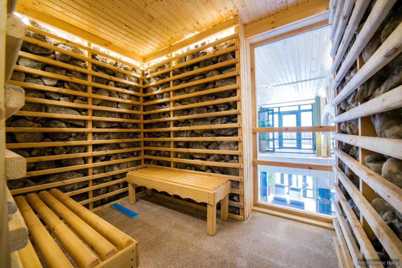 فندق جورا هومورولويفي  La Conac In Bucovina المظهر الخارجي الصورة