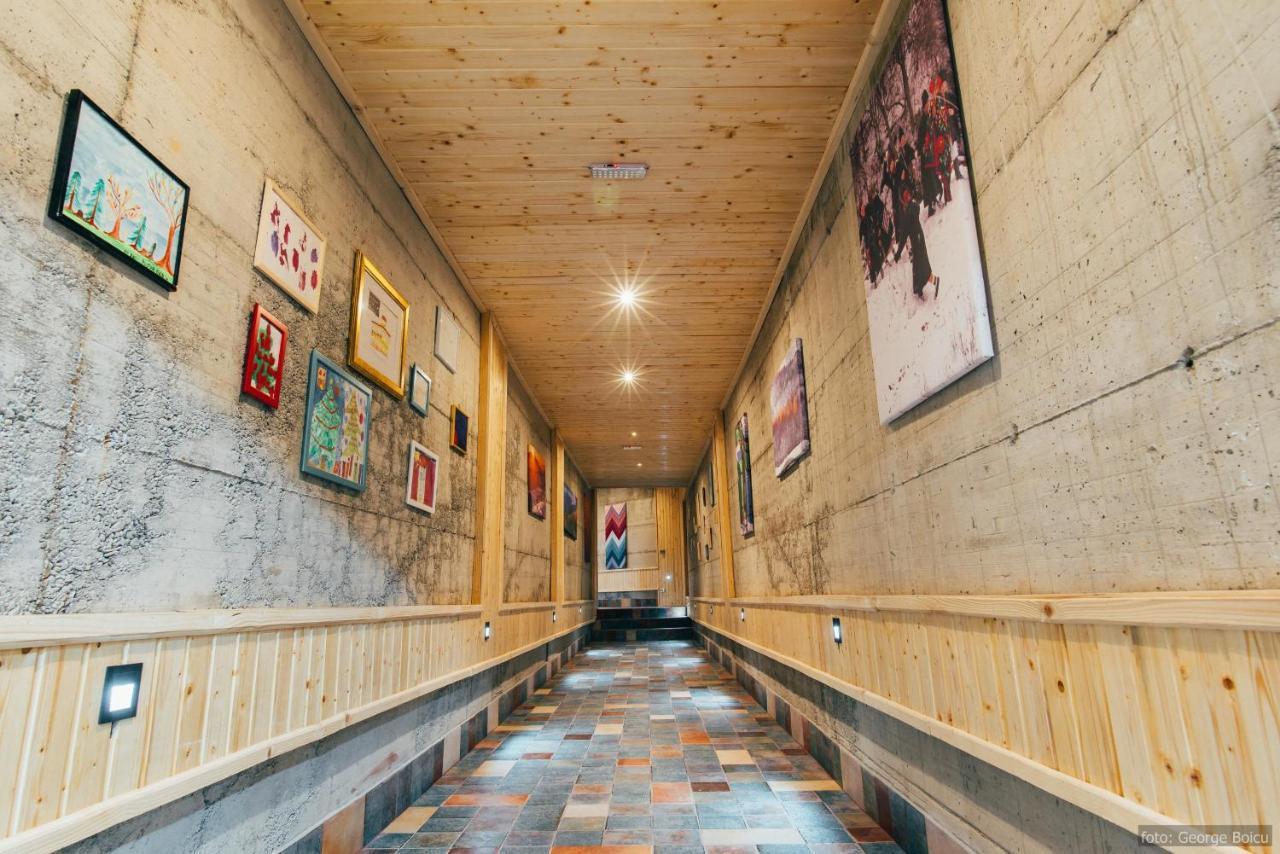 فندق جورا هومورولويفي  La Conac In Bucovina المظهر الخارجي الصورة